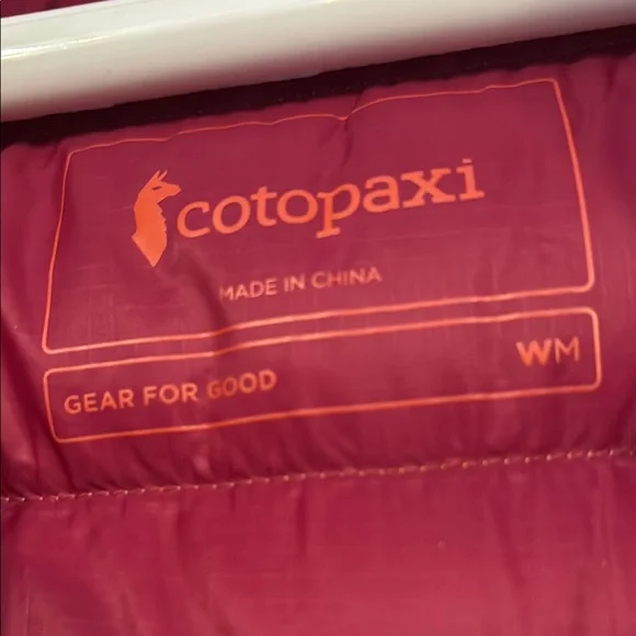 Women’s Cotopaxi Down hoodie - Picture 4 of 6